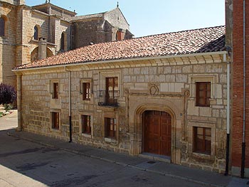 Salón de Teatro "Patronato Rodríguez de Celis". Casa del Cordón