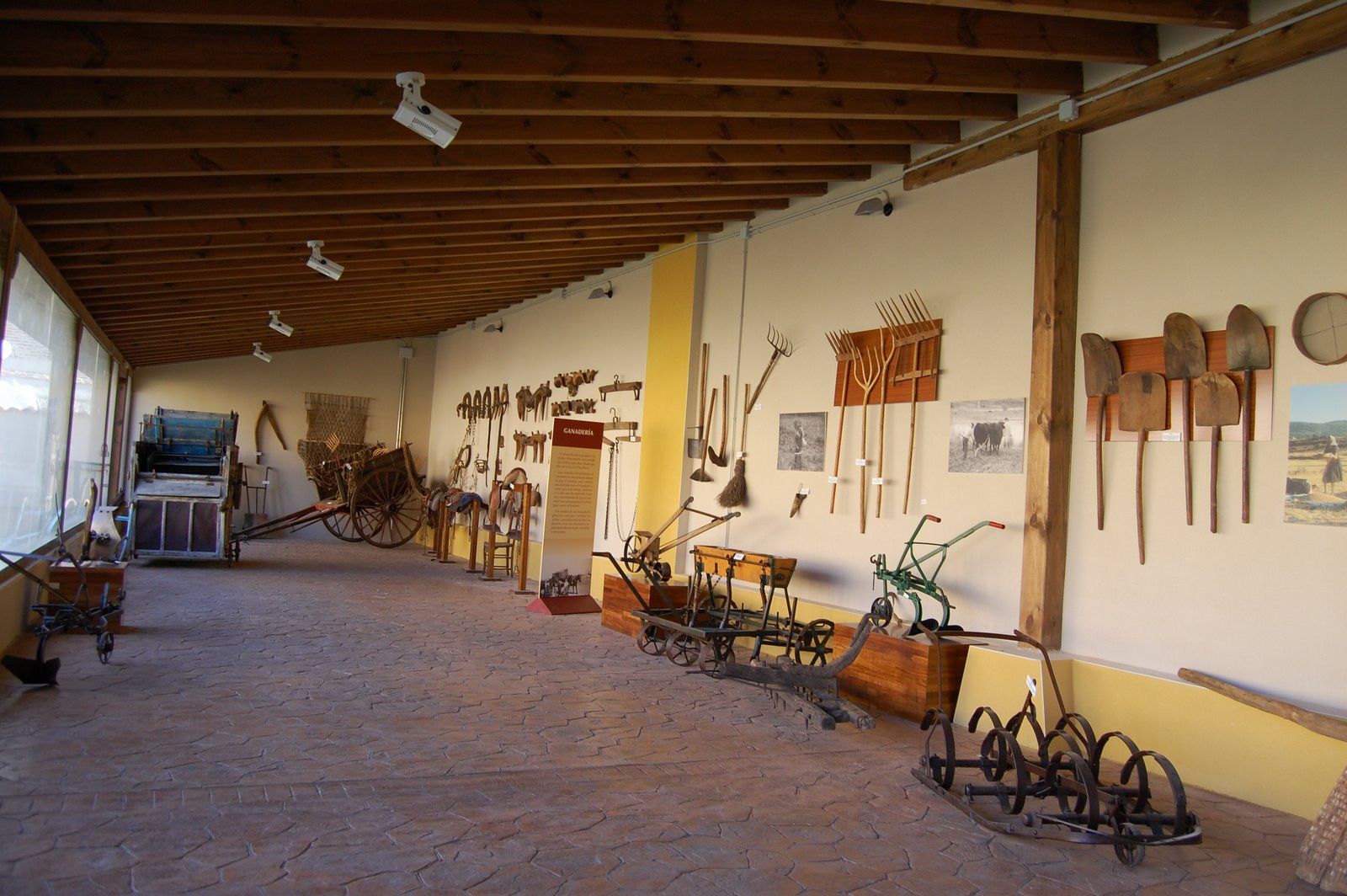 Museo Etnográfico Municipal "Pilar Ramos de Guerra" y Oficina de Turismo